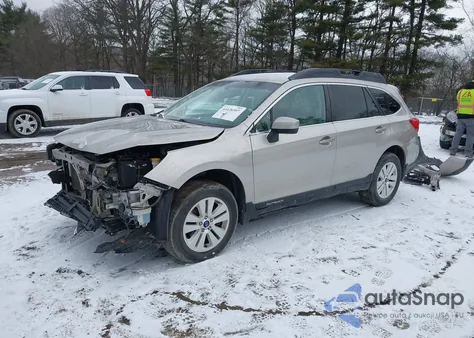 2015 Subaru Outback 2.5I Premium z USA, uszkodzony, nr VIN 4S4BSACC2F3352935